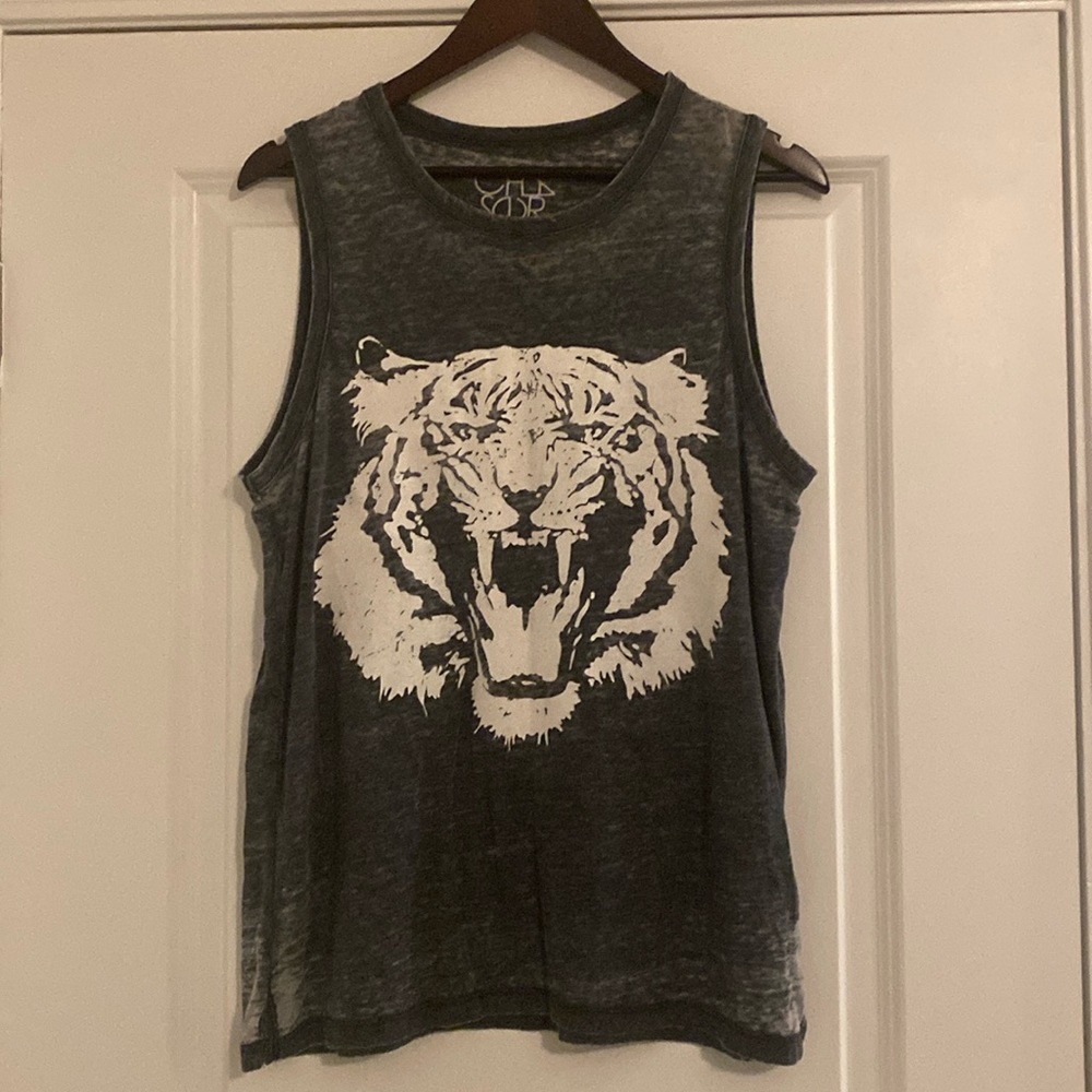 Chaser - Size L - Lion Tank